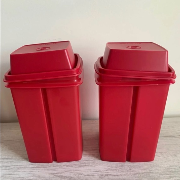 New Tupperware pick a deli - Picture 3 of 3